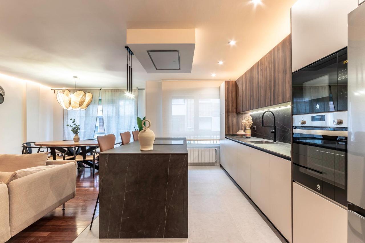 New! Lovely 4-Bedroom Loft In Bilbao Exterior foto