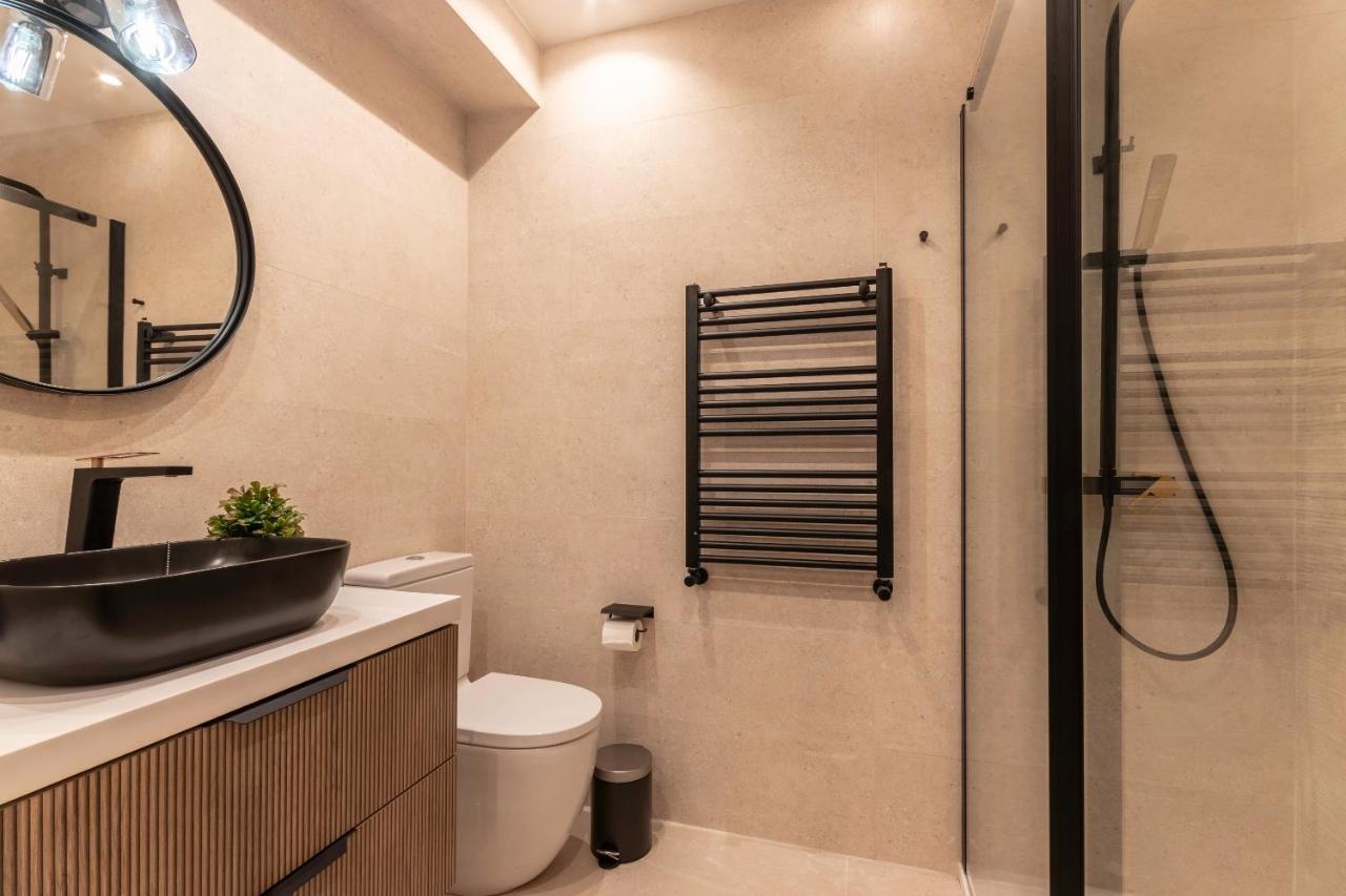 New! Lovely 4-Bedroom Loft In Bilbao Exterior foto