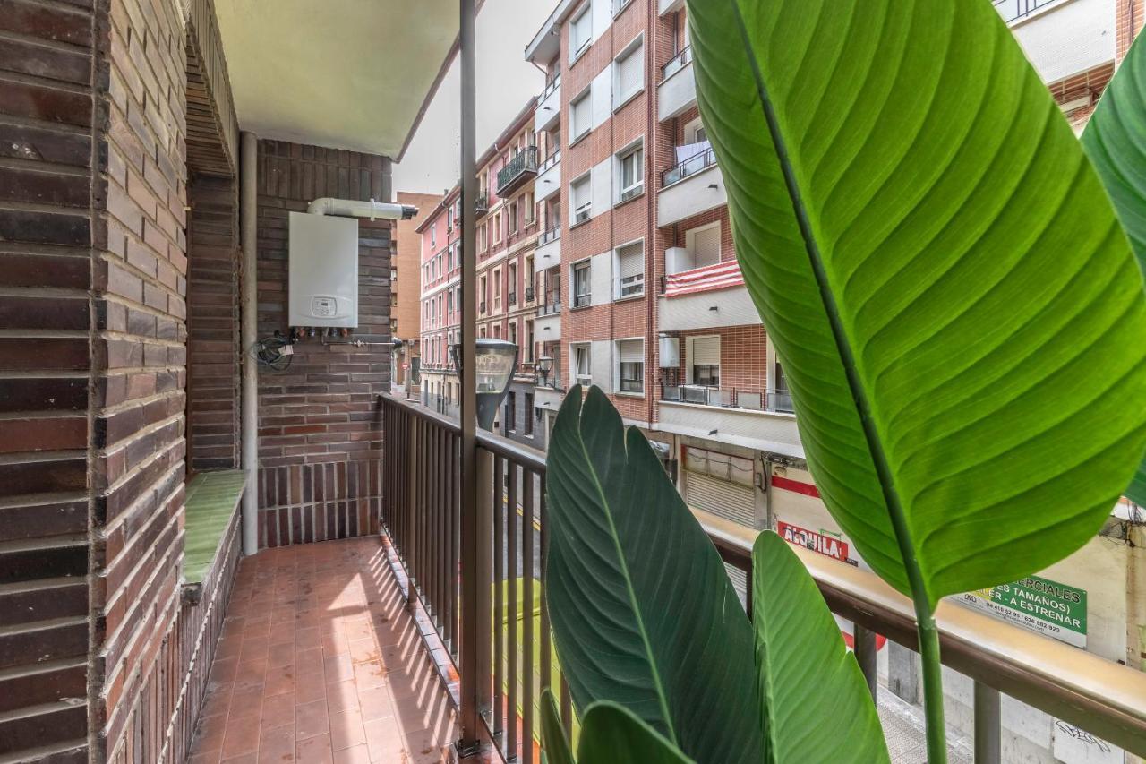 New! Lovely 4-Bedroom Loft In Bilbao Exterior foto